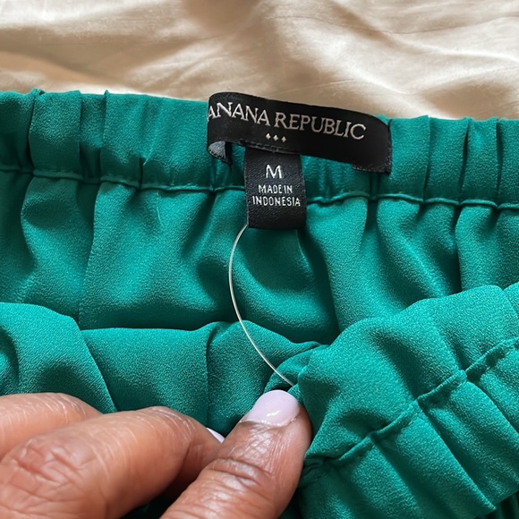 Banana Republic green flair skirt - Picture 2 of 3